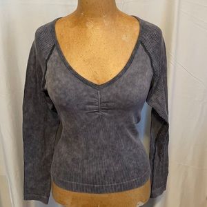 PINK ACTIVE BY V S TEXTURED RIB V-NECK GYM SHIRT NWT